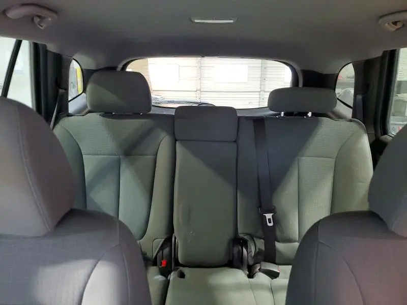 2010 HYUNDAI SANTA FE GLS  