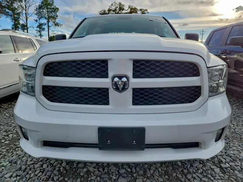 2016 RAM 1500 ST  
