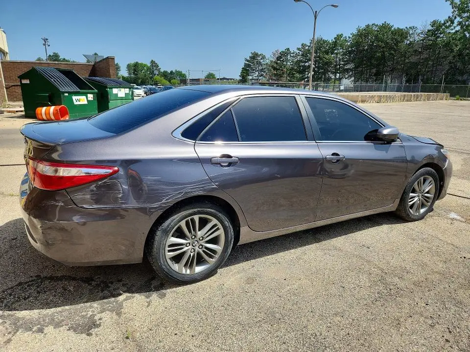 2017 TOYOTA CAMRY SE  