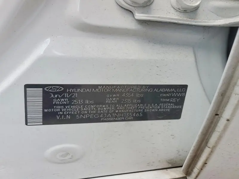 2022 HYUNDAI SONATA SE  