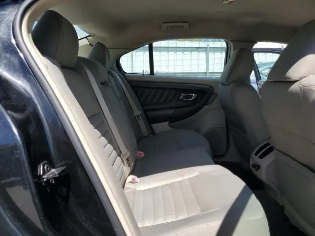 2010 FORD TAURUS SE  