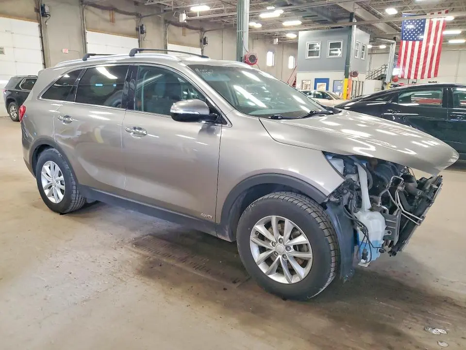 2018 KIA SORENTO LX  