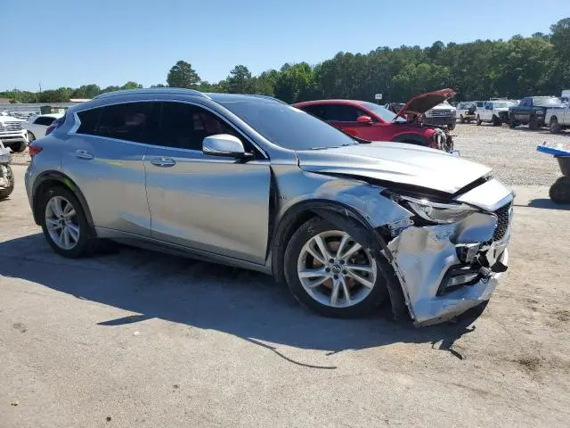 2018 INFINITI QX30 BASE  