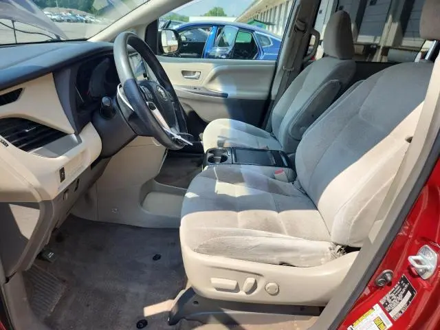2015 TOYOTA SIENNA LE  