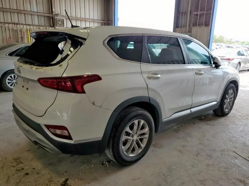 2019 HYUNDAI SANTA FE SE  