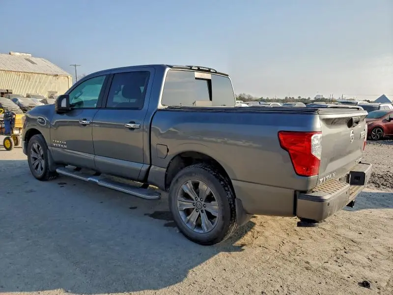 2017 NISSAN TITAN SV  
