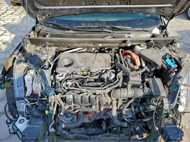 2022 TOYOTA RAV4 XLE  