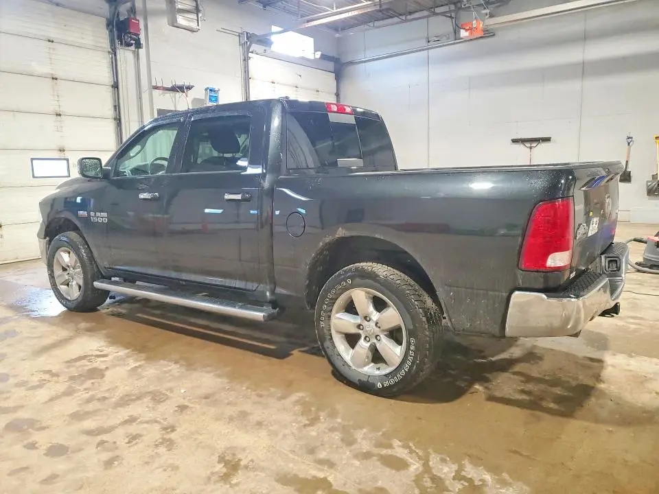 2017 RAM 1500 SLT  
