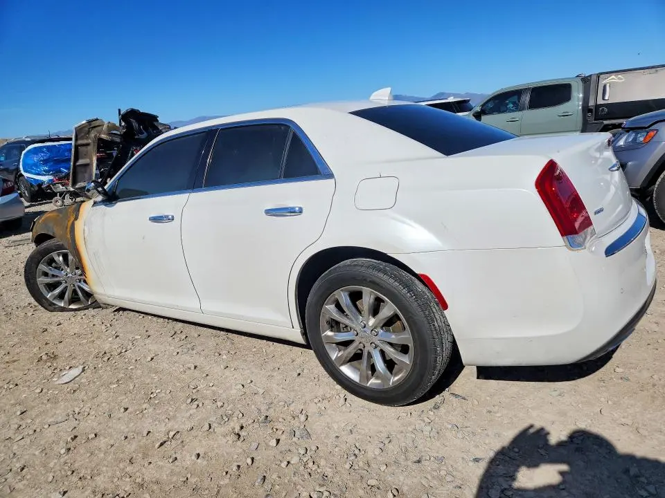 2016 CHRYSLER 300C   