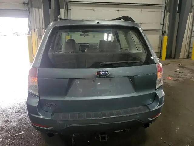 2010 SUBARU FORESTER XS  