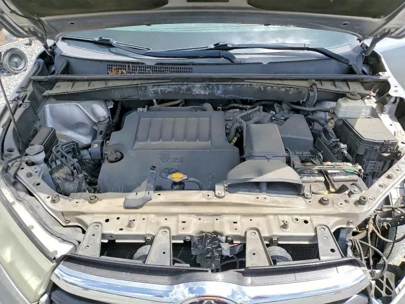 2014 TOYOTA HIGHLANDER LIMITED  