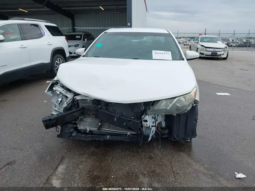 2012 TOYOTA CAMRY SE