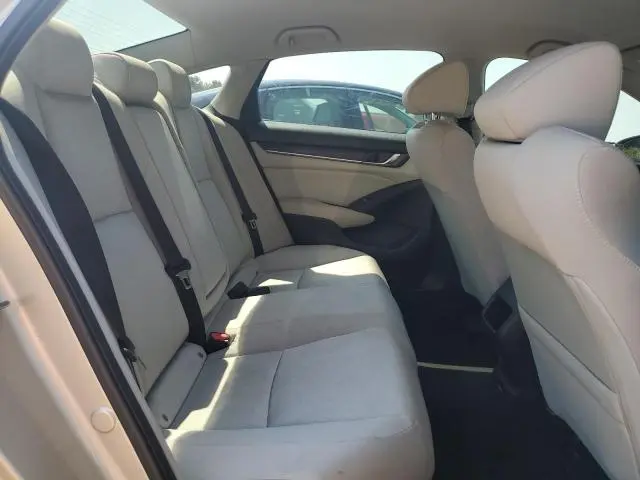 2018 HONDA ACCORD LX  