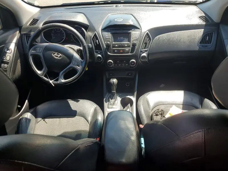 2015 HYUNDAI TUCSON SE  