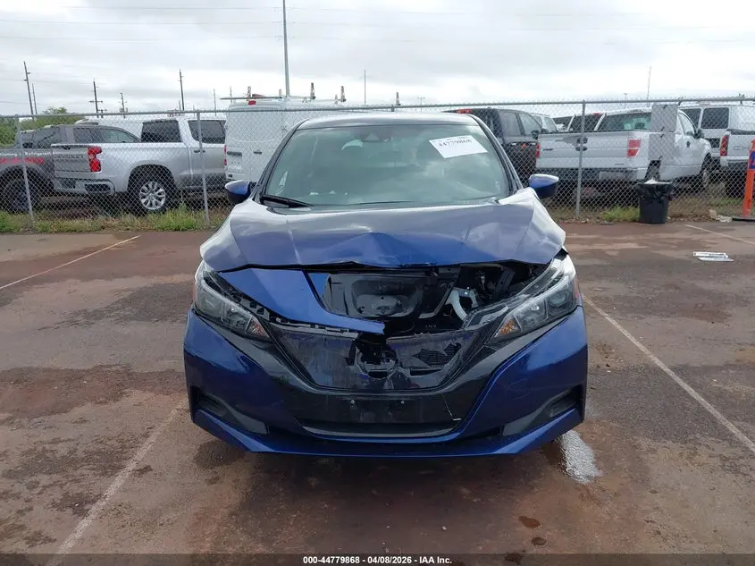2025 NISSAN LEAF S