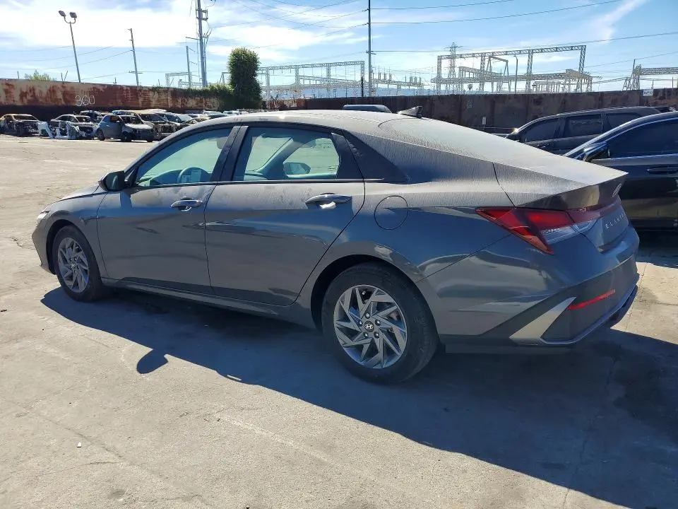 2024 HYUNDAI ELANTRA   