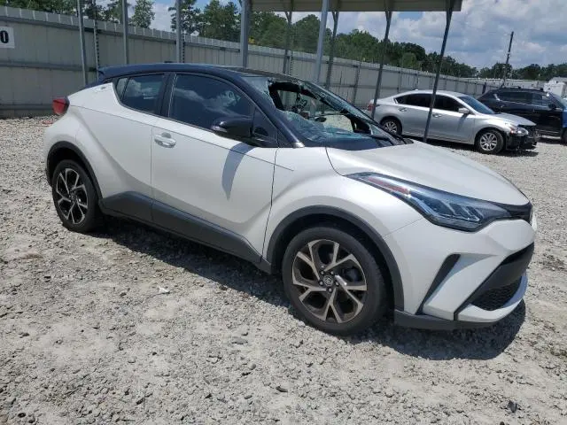 2020 TOYOTA C-HR XLE  