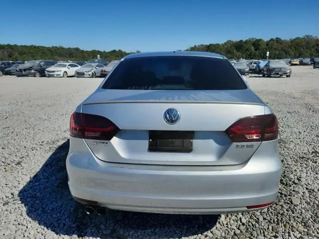 2011 VOLKSWAGEN JETTA SE  