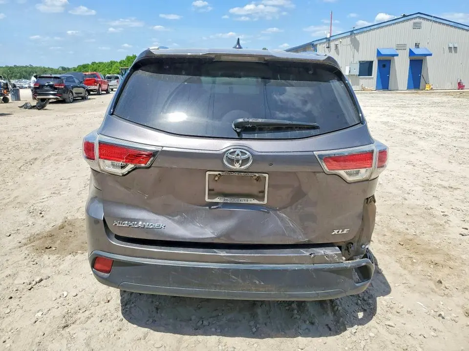 2015 TOYOTA HIGHLANDER XLE  