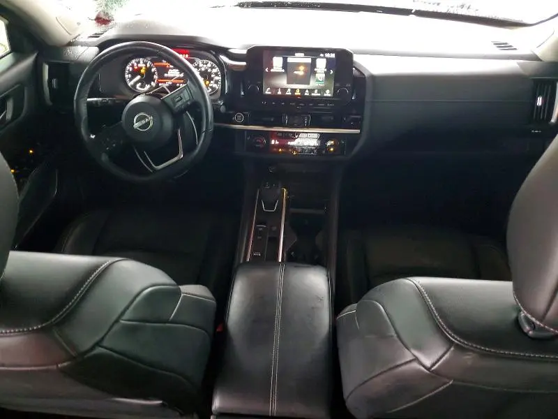 2022 NISSAN PATHFINDER SL  