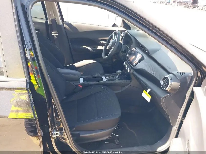 2024 NISSAN KICKS SV XTRONIC CVT