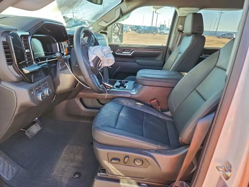 2025 GMC SIERRA K2500 SLT  