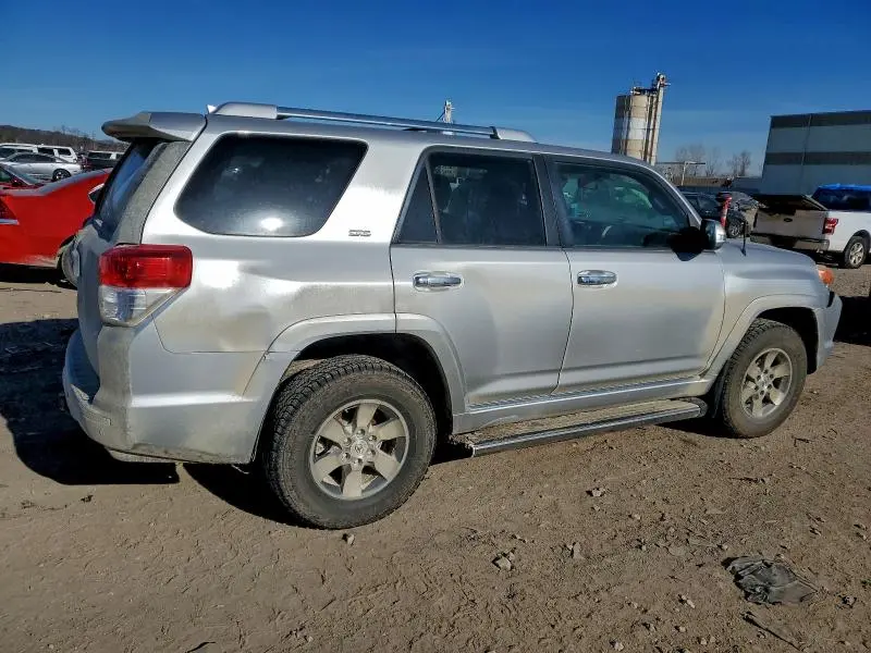 2010 TOYOTA 4RUNNER SR5  