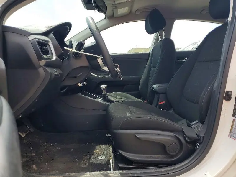 2022 KIA RIO S  