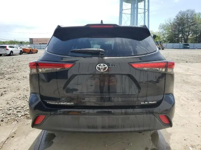 2020 TOYOTA HIGHLANDER XLE  
