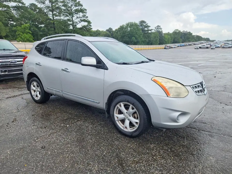 2011 NISSAN ROGUE S  