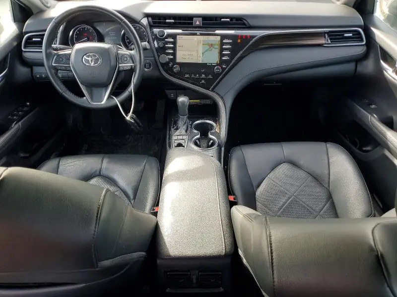 2019 TOYOTA CAMRY XLE  