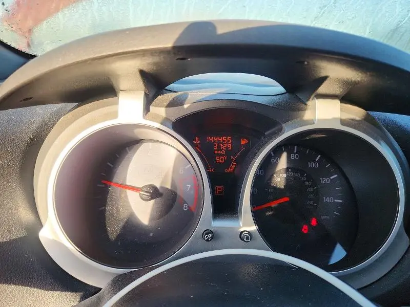 2015 NISSAN JUKE SL  