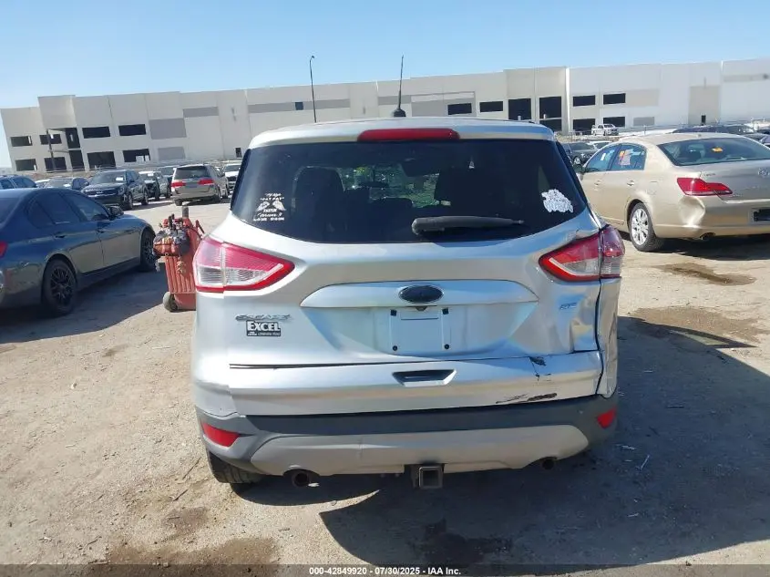 2015 FORD ESCAPE SE