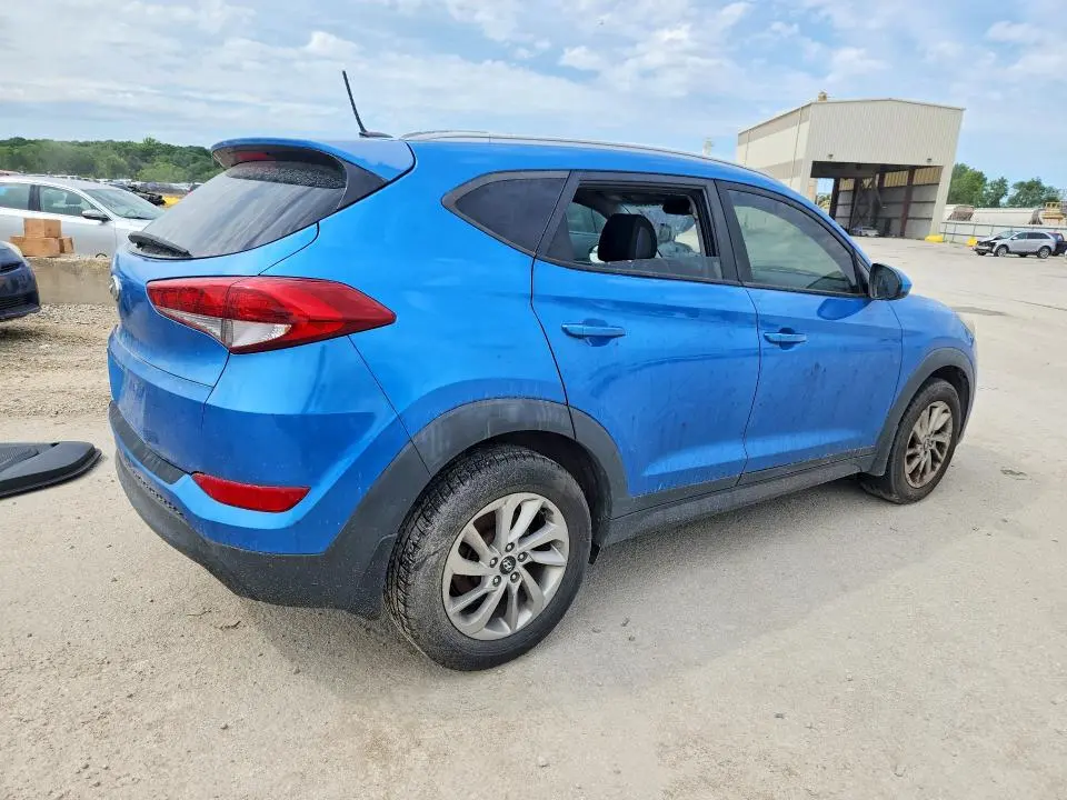 2016 HYUNDAI TUCSON SE  