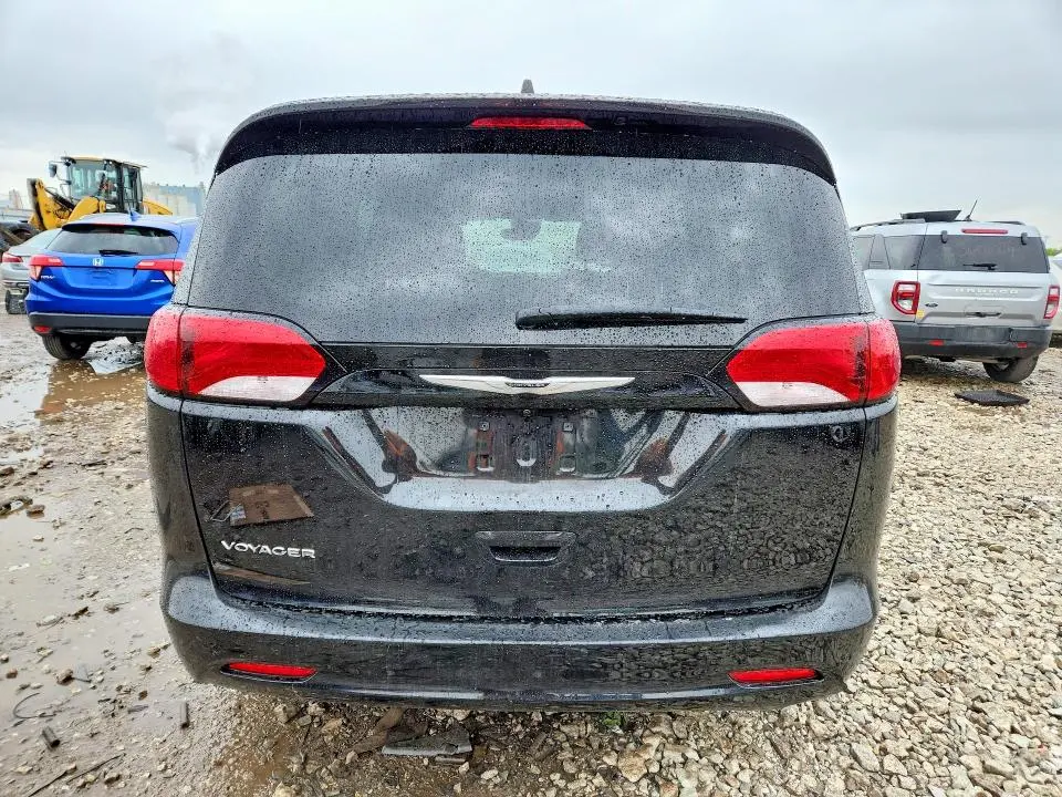 2024 CHRYSLER VOYAGER LX  