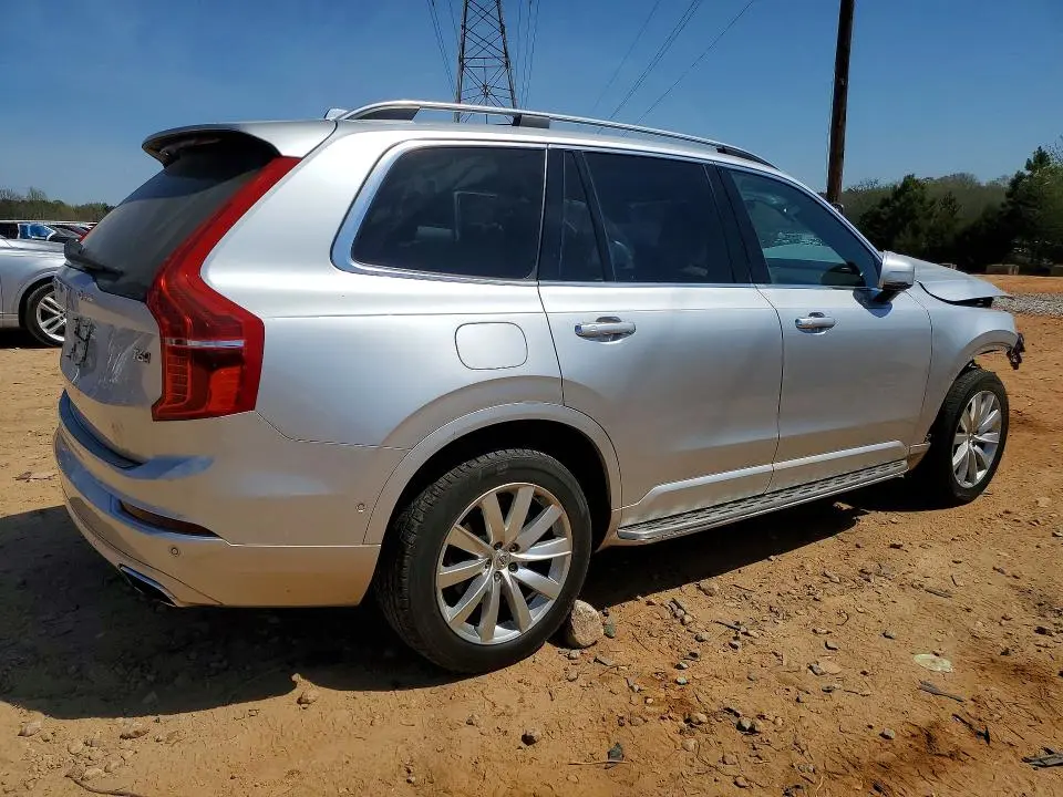 2017 VOLVO XC90 T6  