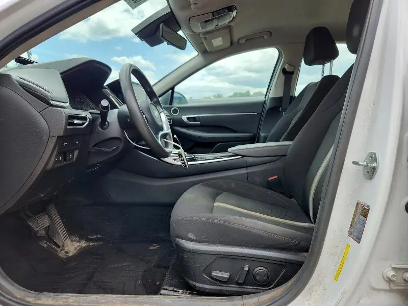 2022 HYUNDAI SONATA SEL  