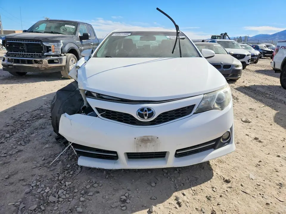 2012 TOYOTA CAMRY SE V6  