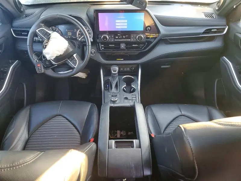 2023 TOYOTA HIGHLANDER XSE  