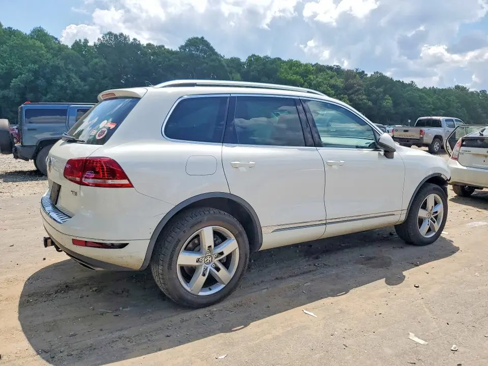 2014 VOLKSWAGEN TOUAREG V6 TDI  