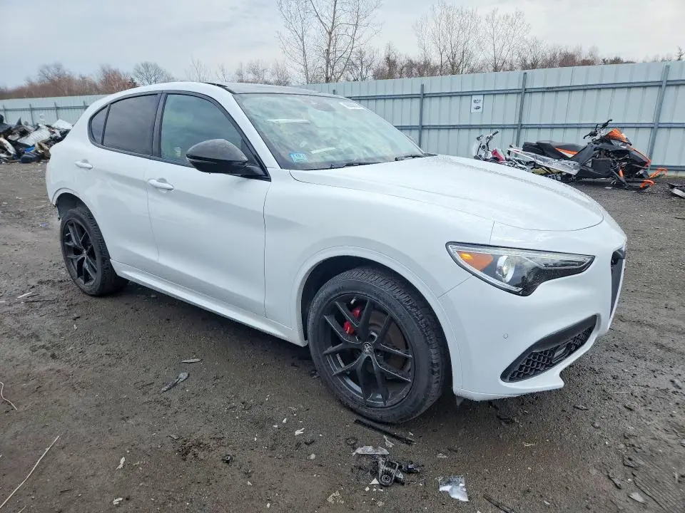 2021 ALFA ROMEO STELVIO TI  