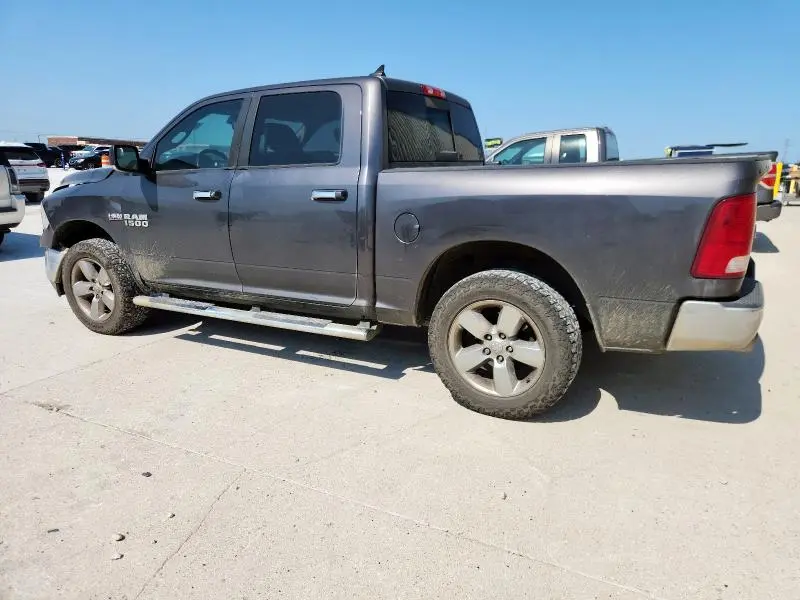 2016 RAM 1500 SLT  