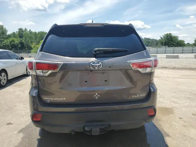 2016 TOYOTA HIGHLANDER XLE  