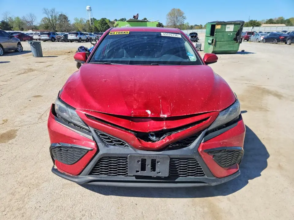 2021 TOYOTA CAMRY SE  