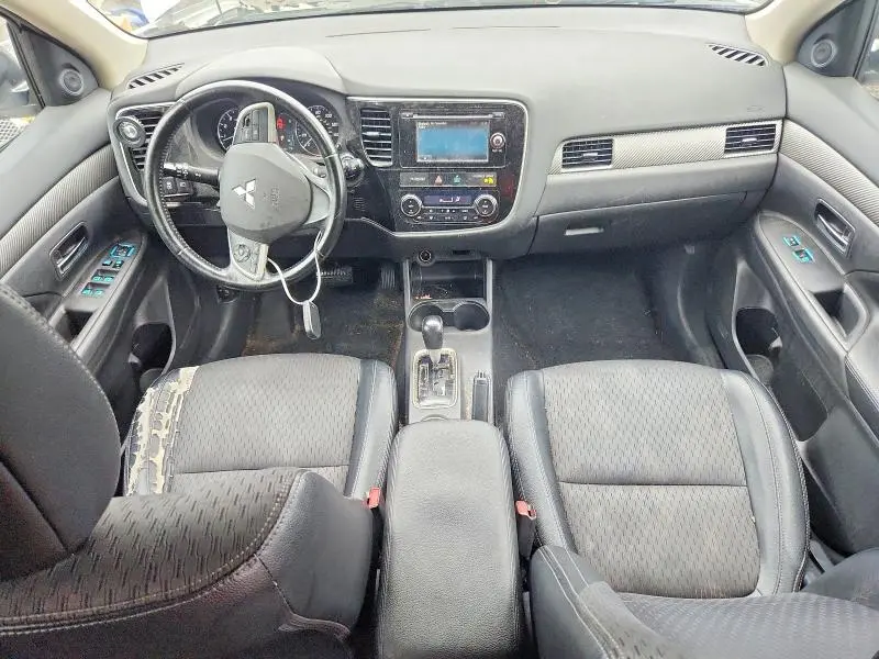 2015 MITSUBISHI OUTLANDER SE  
