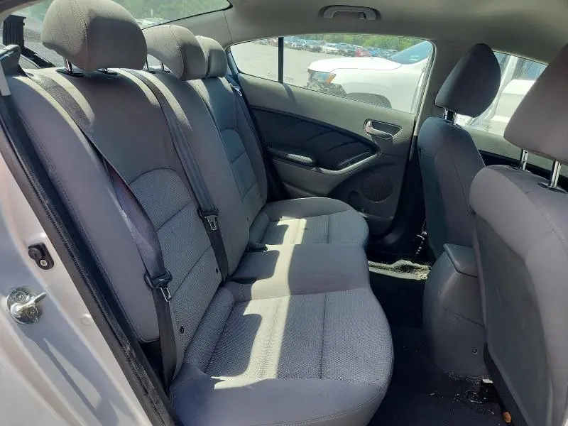 2018 KIA FORTE LX  