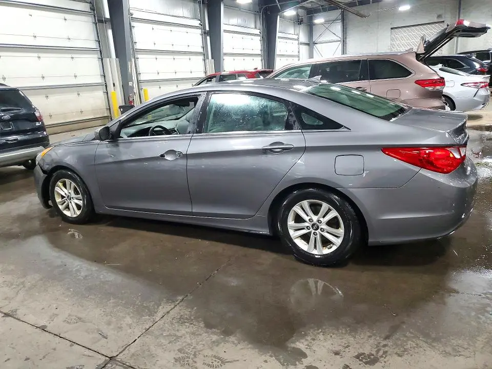 2012 HYUNDAI SONATA GLS  