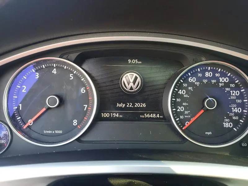 2015 VOLKSWAGEN TOUAREG V6  