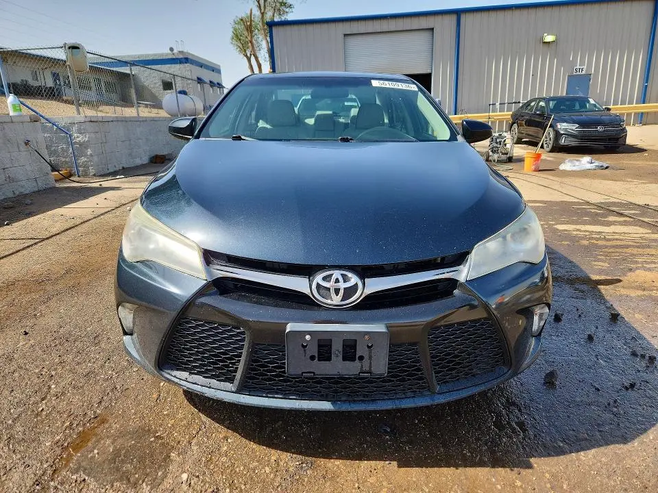 2017 TOYOTA CAMRY SE  