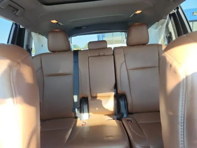 2018 TOYOTA HIGHLANDER LIMITED  